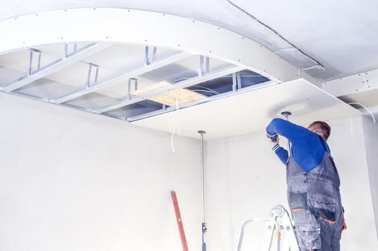 Faux plafond à Toulouse : guide complet pour bien choisir